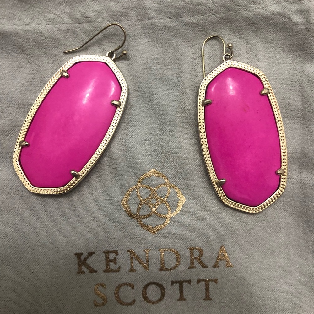 Hot pink Kendra Scott Danielle Earrings